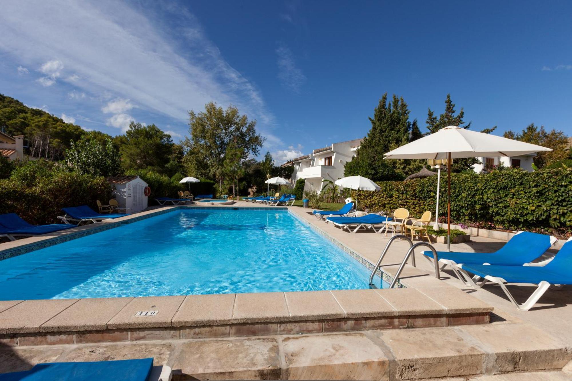 Apartamentos Leo Port de Pollenca Luaran gambar