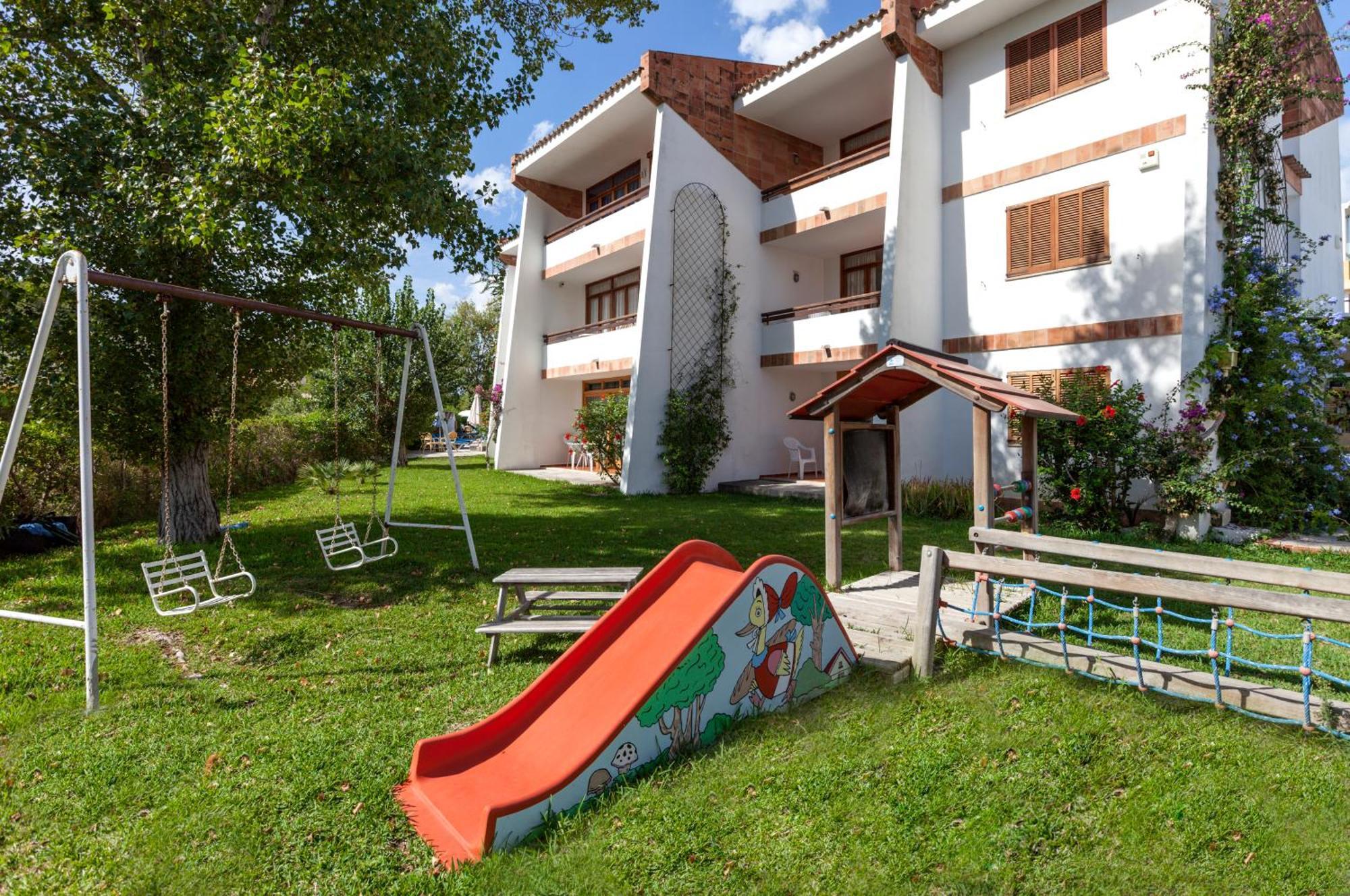 Apartamentos Leo Port de Pollenca Luaran gambar