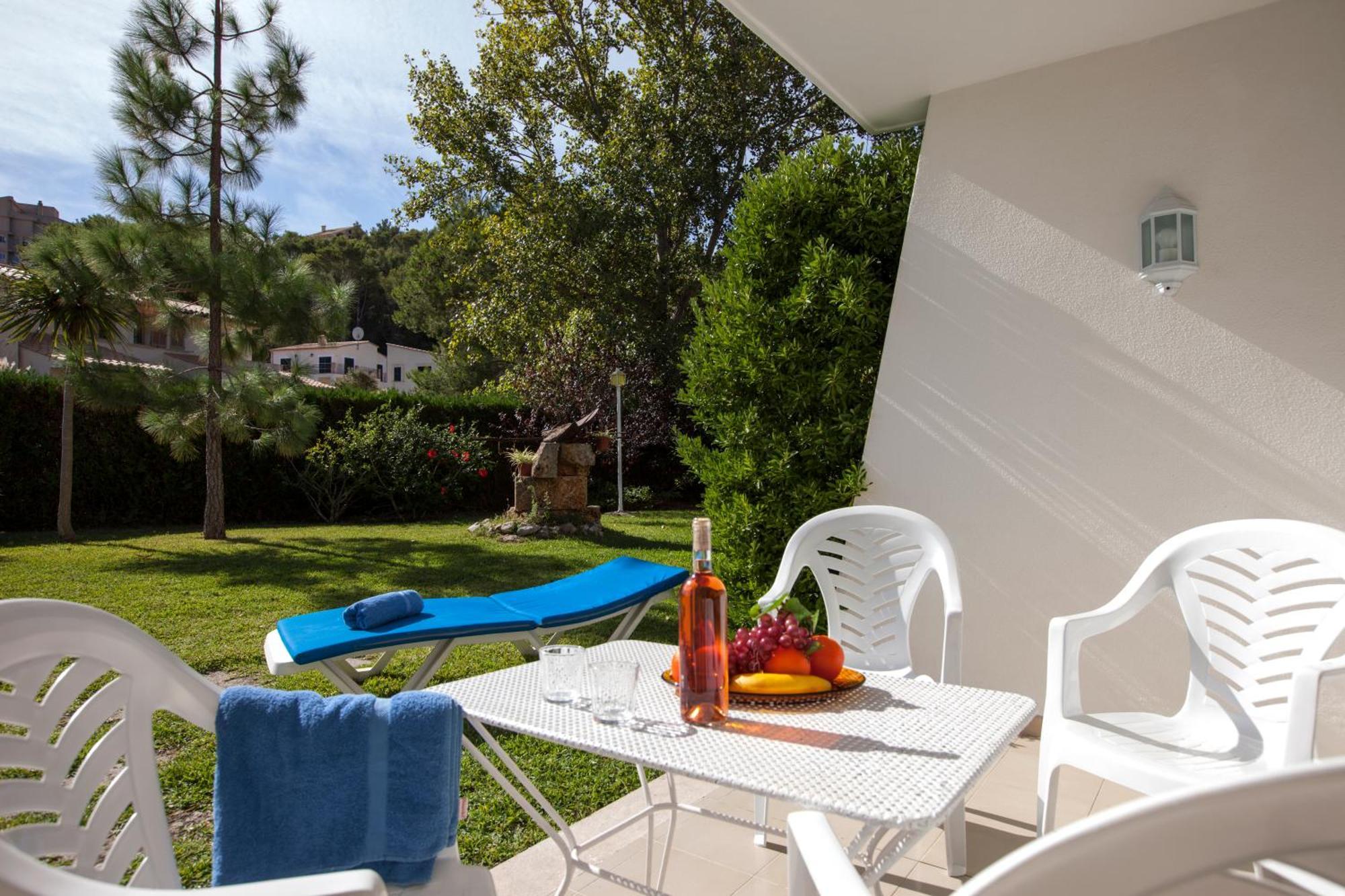 Apartamentos Leo Port de Pollenca Luaran gambar