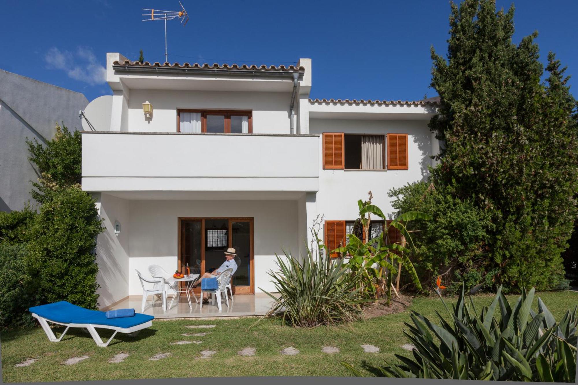 Apartamentos Leo Port de Pollenca Luaran gambar