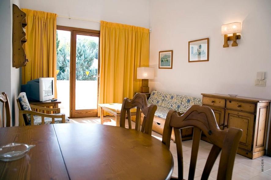 Apartamentos Leo Port de Pollenca Luaran gambar