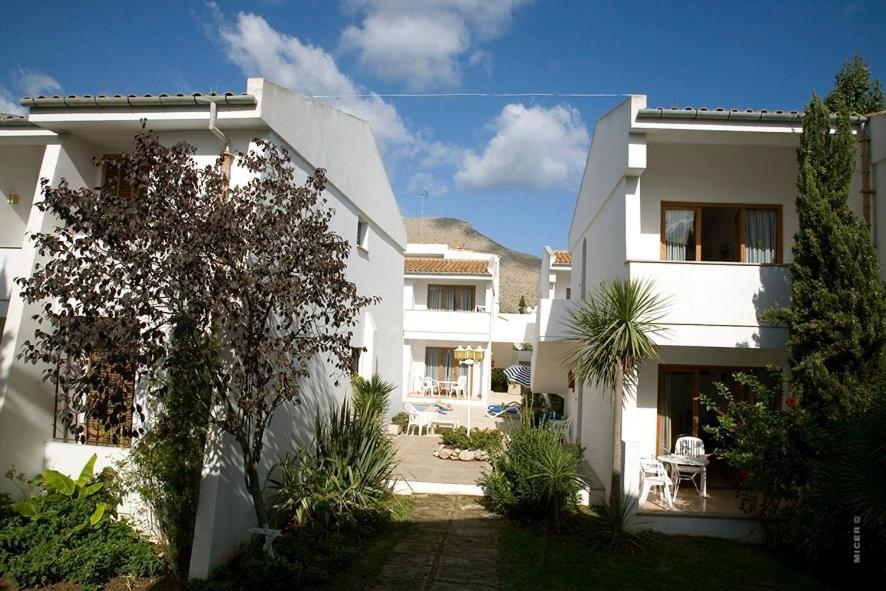 Apartamentos Leo Port de Pollenca Luaran gambar