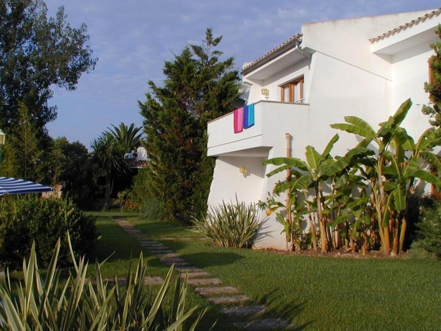 Apartamentos Leo Port de Pollenca Luaran gambar
