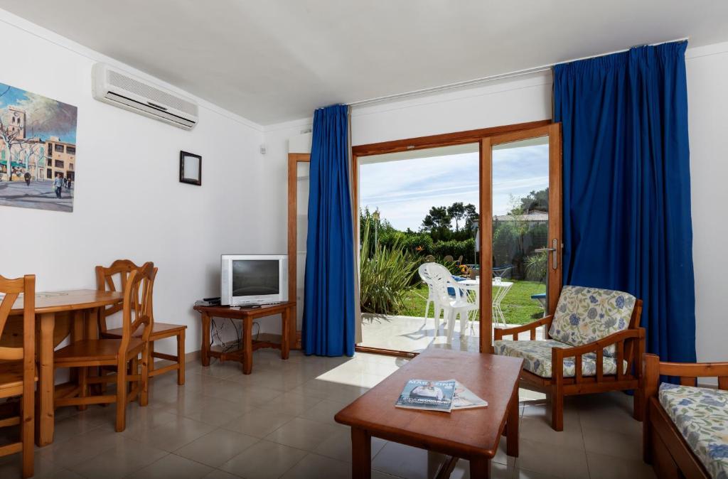 Apartamentos Leo Port de Pollenca Bilik gambar